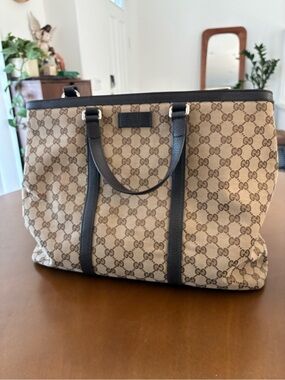 GUCCI GG SUPREME TOTE